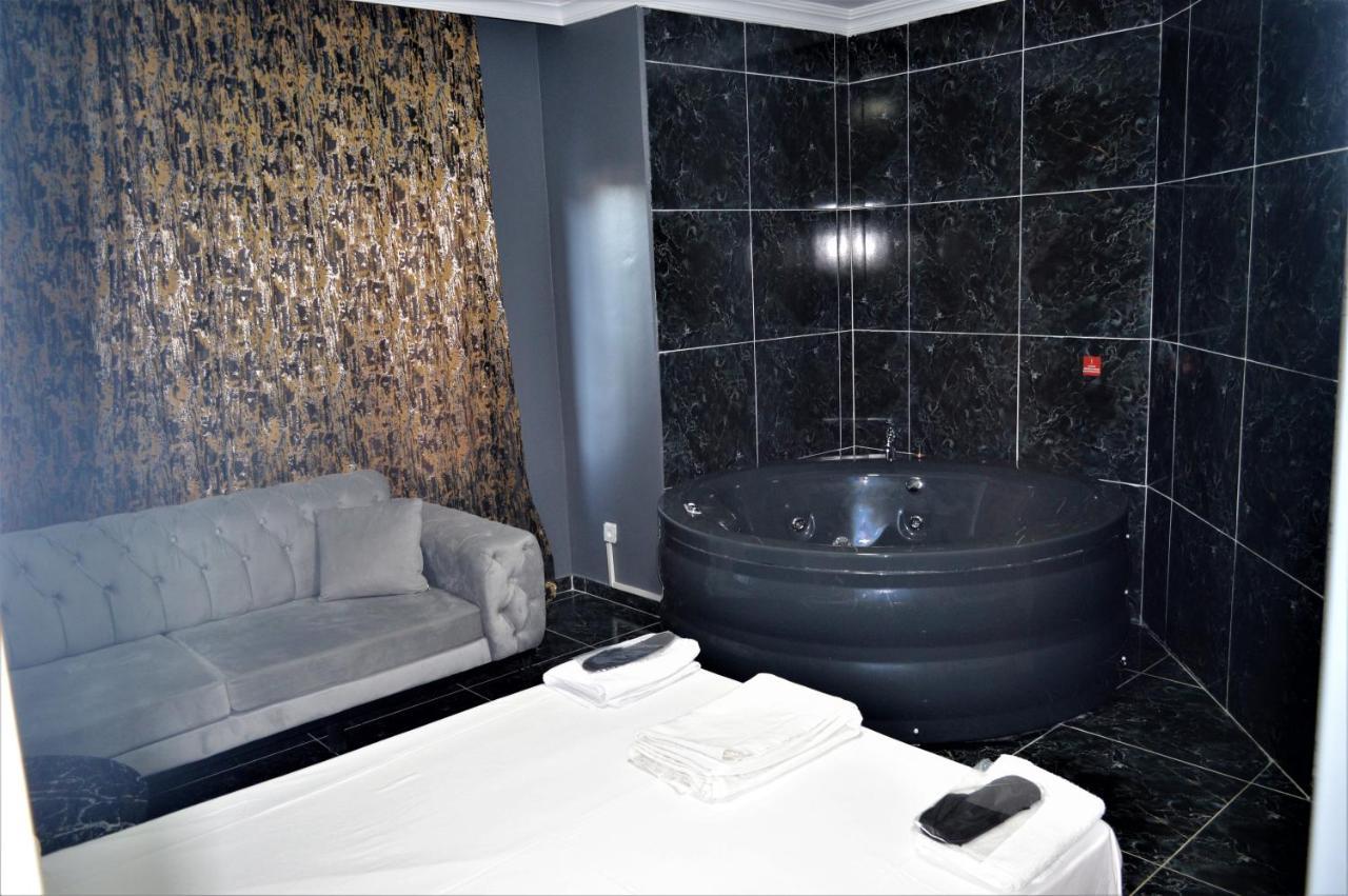 Vip Suit Otel Istanbul Exterior photo